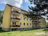 Rückansicht Gebäude - 4 Zimmer Etagenwohnung zur Miete in Borna