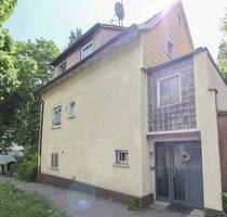 Ruhig, grün und zentral: Einfamilienhaus mit Terrasse,Anbau und einzigartigem Potenzial - Esslingen am Neckar Stadtmitte