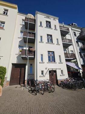 Rückansicht - II 3-Raum ETW mit Balkon in guter Lage II