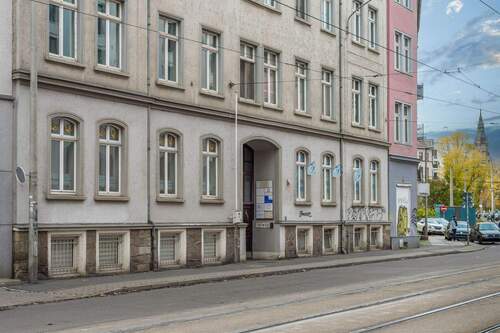 Gebäudeansicht - Etagenwohnung mit 77,00 m&sup2; in Leipzig zum Kaufen