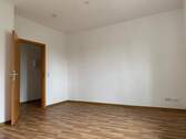 Wohnzimmer u. Schlafzimmer - Etagenwohnung mit 31,30 m² in Halle zur Miete