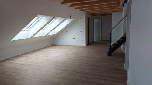 W10 (9).jpg - 2 Zimmer Etagenwohnung in Geisenhausen