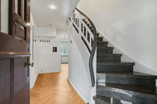 Eingangsbereich - Einfamilienhaus mit 144,00 m² in Eppstein / Vockenhausen zum Kaufen