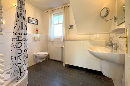 Badezimmer mit Dusche OG - 