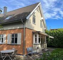 Haushälfte in ruhiger Zentrumslage - Zingst