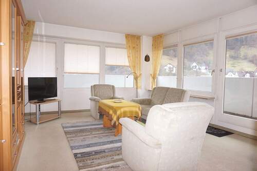 Wohnzimmer - 3 Zimmerwohnung im Cityhochhaus in Schramberg-Tal