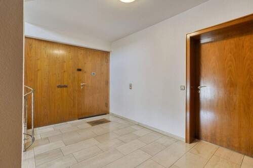 Eingangsdiele - Einfamilienhaus mit 170,00 m&sup2; in Castrop-Rauxel zum Kaufen