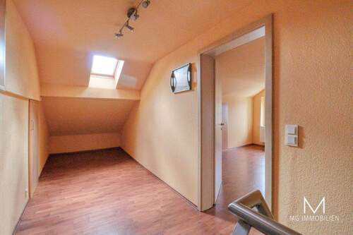 Studio Wohnung OG 2. Etage - 
