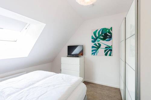2 Smart TVs - 