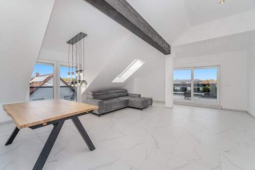 Wohnzimmer - 3 Zimmer Etagenwohnung zum Kaufen in Karlsfeld