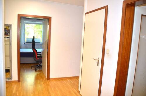 Blick zum Kinderzimmer - 3 Zimmer Etagenwohnung in Laatzen