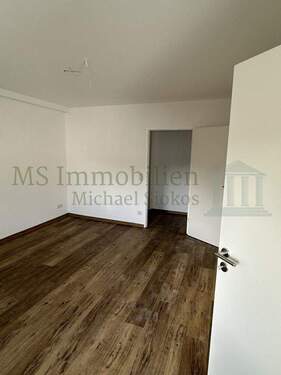 Wohnzimmer Ansicht 2 - 2 Zimmer Etagenwohnung in Lampertheim