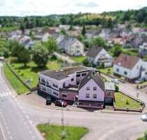 MERZIG: WOHNHAUS MIT GEWERBE IN TOP LAGE - Merzig / Hilbringen