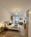 Schlafzimmer - digital gestaged - Attraktive 2-Zimmer-Wohnung mit Einbauküche und großzügigem Balkon wenige Gehminuten zur Berger Straße
