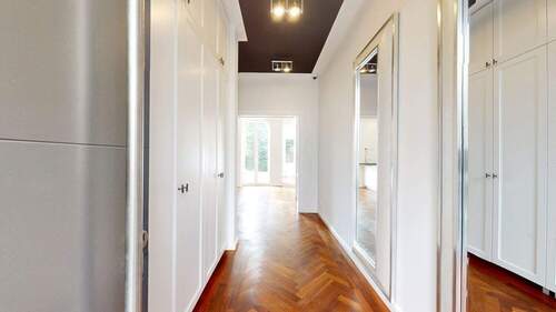 Flur - EG - 8 Zimmer Mehrfamilienhaus, Wohnhaus in Frankfurt am Main