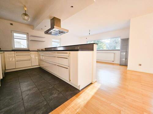 Küchenbereich - 6 Zimmer Einfamilienhaus in Kronberg