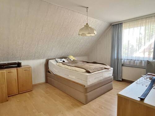 Kinder-/Gäste Arbeitszimmer II OG - 