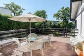 Sonnenbalkon Strassenseite - 