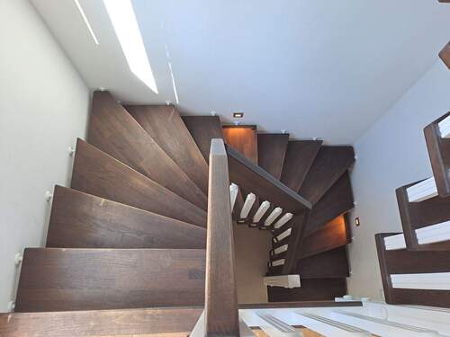 Treppe zum Obergeschoss - 