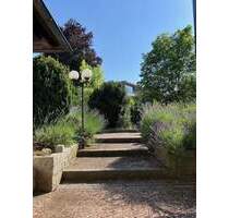 Großzügiges Einfamilienhaus mit Einliegerwohnung u. großen Garten in Bestlage - Zirndorf Weiherhof