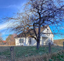 potentialreiches Einfamilienhaus direkt am Landschaftsschutzgebiet in Berg