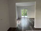 Blick von der Küche zum Zugang zur Terrasse - 