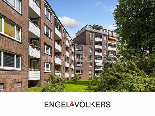 Titelbild mit Logo - 2-Zimmer-Wohnung mit Balkon & Stellplatz in zentraler Lage