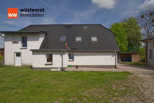 Rückansicht - 8 Zimmer Einfamilienhaus in Höhenland