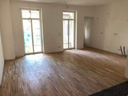 Wohnzimmer - 3 Zimmer Etagenwohnung zur Miete in Chemnitz
