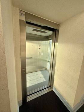 Aufzug - Büro mit 130,00 m&sup2; in Hamm zur Miete