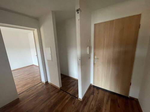 Flur - 2 Zimmer Etagenwohnung in Körle