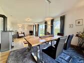 Wohn- und Esszimmer III - 