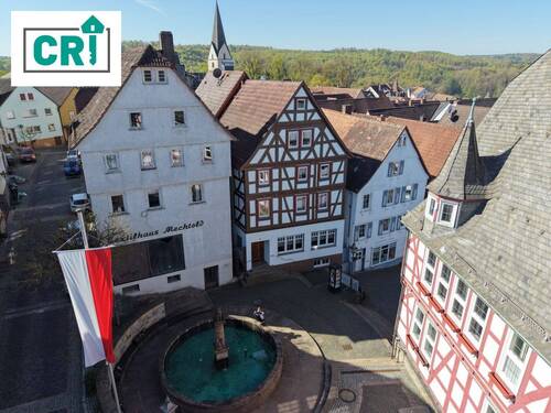 Titelbild - Fachwerkliebe - Mehrfamilienhaus mit ehemaliger Gaststätte im Herzen von Homberg (Ohm)