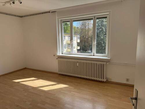 Zimmer 2 - 