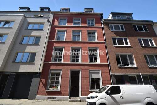 Hausfront - 1 Zimmer Etagenwohnung zum Kaufen in Aachen