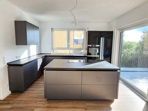 topmoderne EBK - 4 Zimmer Etagenwohnung in Rodgau