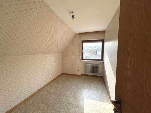 Dachgeschoss: Zimmer - 