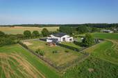 Luftbild Nordwestansicht - 7 Zimmer Einfamilienhaus in Stäbelow