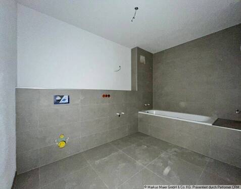 Bad - 3 Zimmer Etagenwohnung in Isen