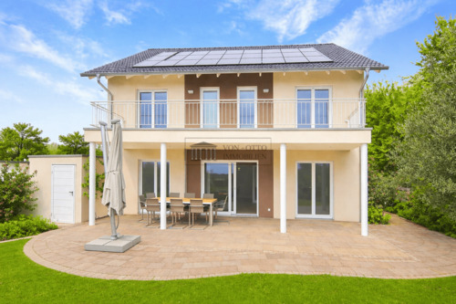 Modernes Vorstadthaus mit Patio und Balkon - Freistehendes Luxushaus mit modernster Ausstattung