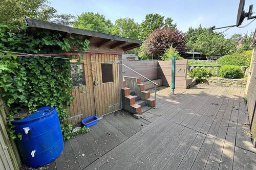 Stall - 9 Zimmer Einfamilienhaus zum Kaufen in Heiligenhafen