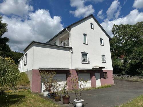 Garagen - 6 Zimmer Einfamilienhaus in Kassel / Brasselsberg