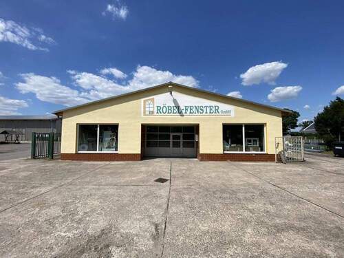 Gewerbehalle Giebelansicht - Halle zum Kaufen in Priborn