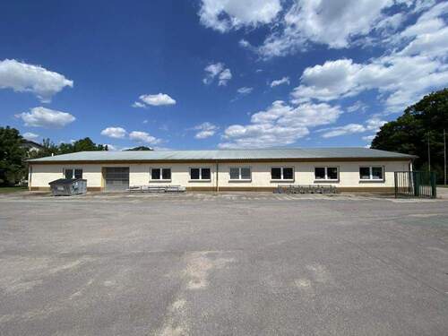 Gewerbehalle Ansicht Süd - Halle in Priborn