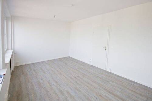 Zimmer - Etagenwohnung mit 55,70 m&sup2; in Halle (Saale) zur Miete