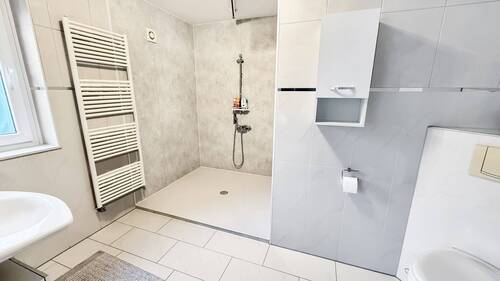 EG Barrierefreies Badezimmer - 