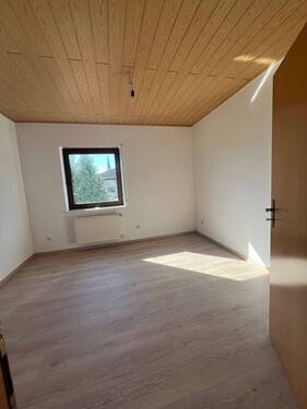 Kinder- oder Arbeitszimmer - 