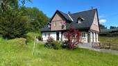 Front- und Seitenansicht - 4 Zimmer Einfamilienhaus zum Kaufen in Leutersdorf