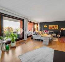 Top gepflegte Dachterrassenwohnung mit 2,5 Zimmern, Aufzug, Einbauküche und Tiefgarage - Sindelfingen Maichingen