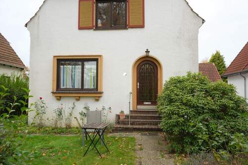 Straßenansicht - 5 Zimmer Einfamilienhaus in Bremen